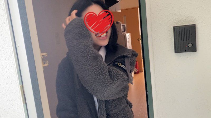 居家訪問的自拍再會♡下午休假穿著工作服且不穿內衣待命！在公寓下的單車停放處進行戶外口交＆著衣修幹，親熱做愛♡